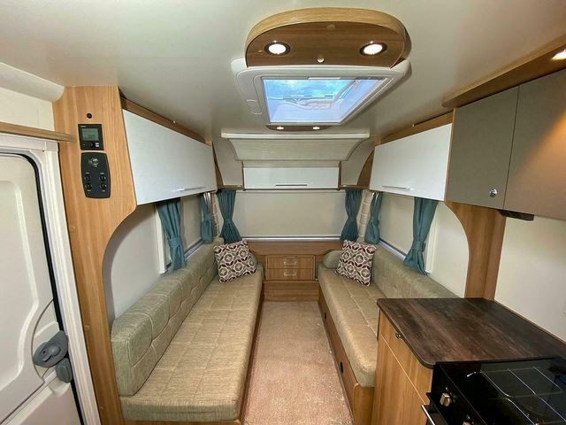 Bailey Persuit 560/5 Touring Caravan (2018) - Picture 5