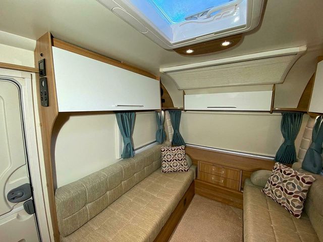 Bailey Persuit 560/5 Touring Caravan (2018) - Picture 6