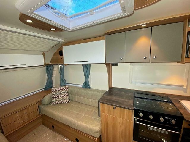 Bailey Persuit 560/5 Touring Caravan (2018) - Picture 7