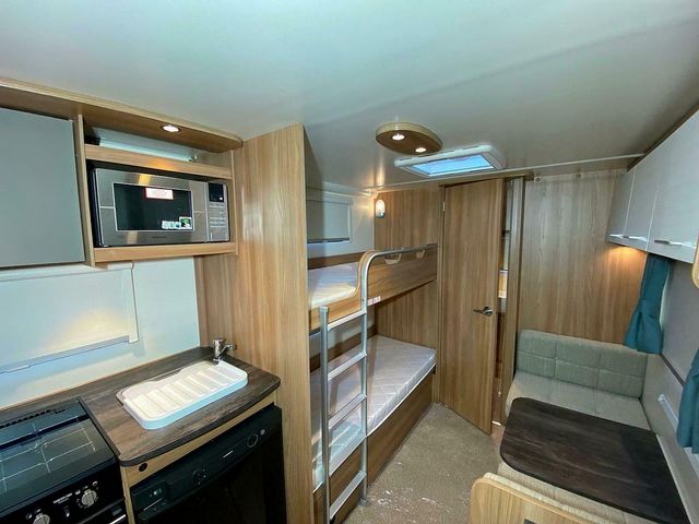 Bailey Persuit 560/5 Touring Caravan (2018) - Picture 9