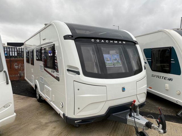 Coachman VIP 545 Touring Caravan (2018) - Picture 1