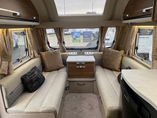 Swift Eccles 580 Touring Caravan (2019) - Picture 10
