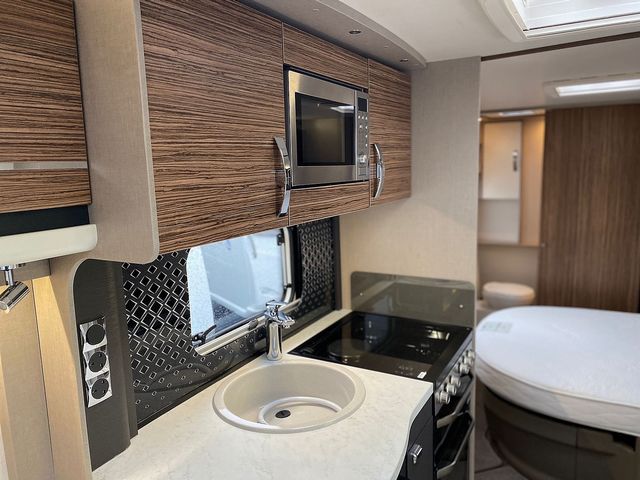 Swift Eccles 580 Touring Caravan (2019) - Picture 11