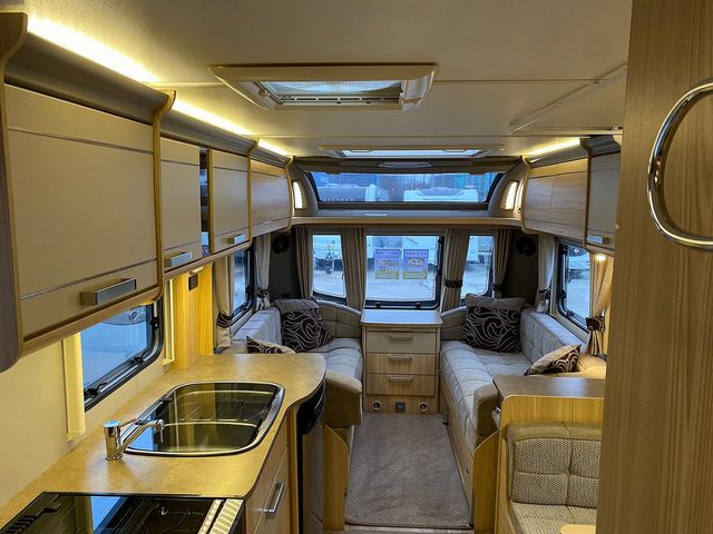 Coachman Pastiche 565 Touring Caravan (2012) - Picture 11