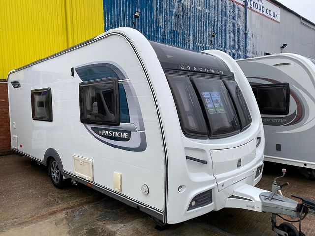 Coachman Pastiche 565 Touring Caravan (2012) - Picture 3