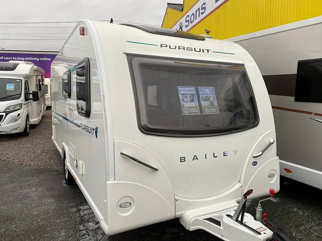 Bailey Persuit 430/4 Touring Caravan (2017) - Picture 1