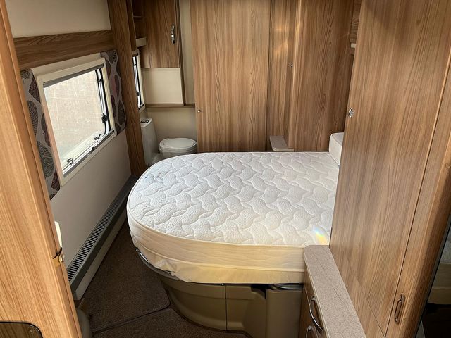 Swift Challenger 645 Touring Caravan (2018) - Picture 10
