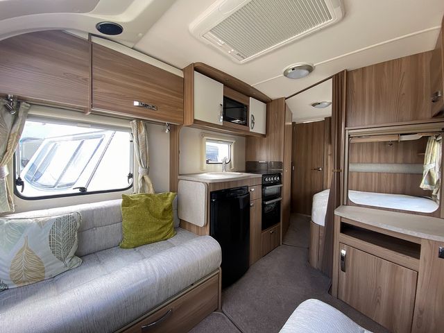 Swift Sprite Major 4 Touring Caravan (2015) - Picture 7