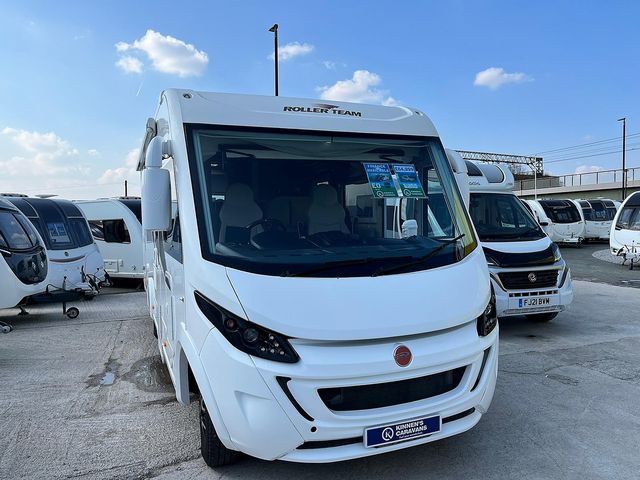 A Class Roller Team Pegaso 740 Motor Home (2017) - Picture 4