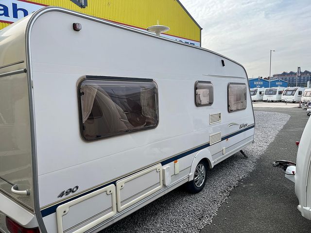 Sterling Europa 490 Touring Caravan (2003) - Picture 3