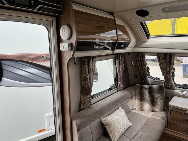 Swift Elegance 580 Touring Caravan (2019) - Picture 6