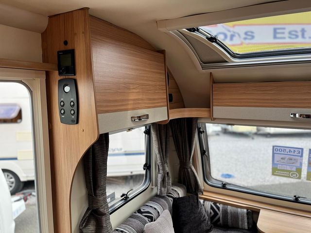 Bailey Pursuit Touring Caravan (2015) - Picture 5