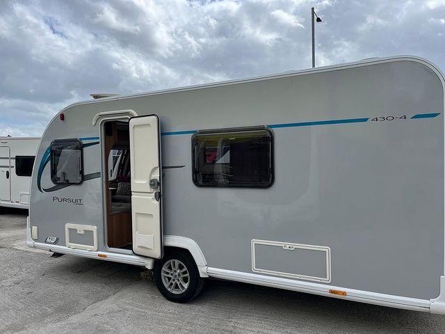 Bailey Persuit 430/4 Touring Caravan (2015) - Picture 3