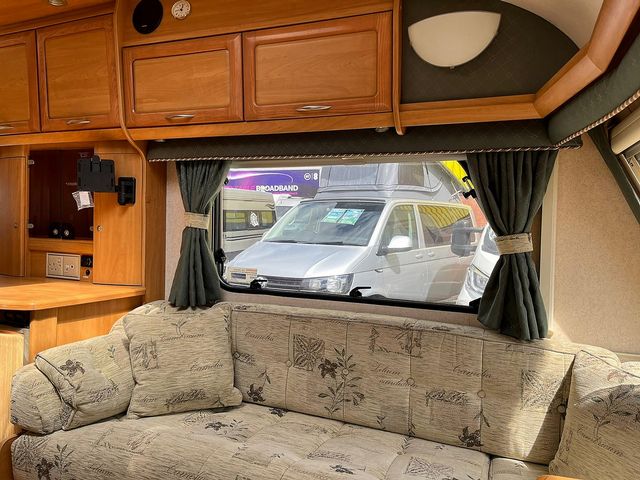 Swift Corniche Touring Caravan (2000) - Picture 5