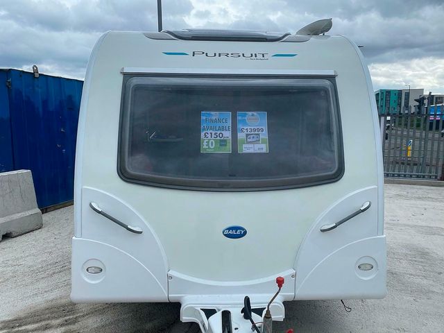 Bailey Persuit 430/4 Touring Caravan (2015) - Picture 3