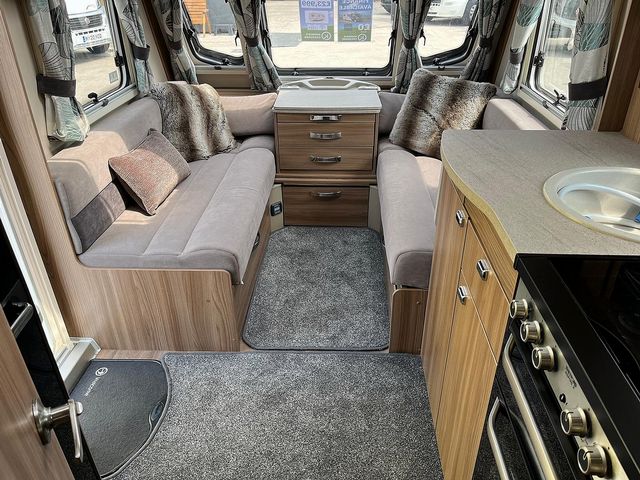 Swift Challenger 635 Touring Caravan (2018) - Picture 13