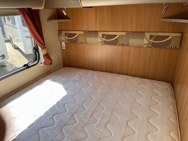 Swift Freestyle Touring Caravan (2010) - Picture 10