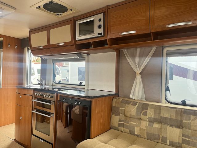 Hymer Nova - SL Touring Caravan (2008) - Picture 2