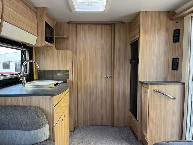 Bailey Pegasus Grande SE Messina Touring Caravan (2021) - Picture 9