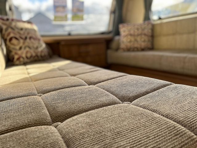 Bailey Pursuit 570-6 Touring Caravan (2018) - Picture 4