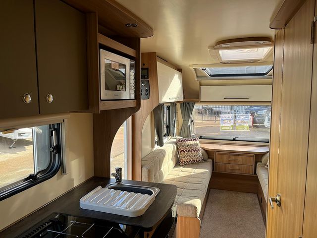 Bailey Pursuit 570-6 Touring Caravan (2018) - Picture 6