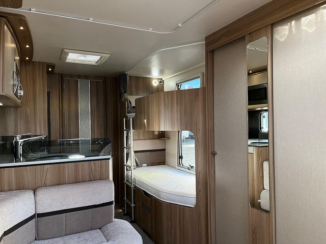 Swift Elegance 655 Touring Caravan (2019) - Picture 5