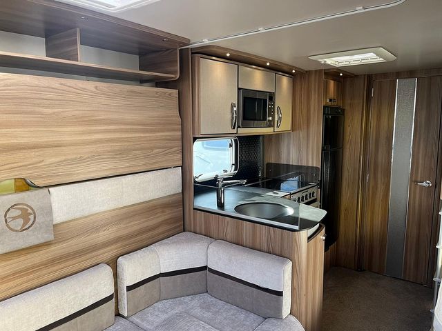 Swift Elegance 655 Touring Caravan (2019) - Picture 7
