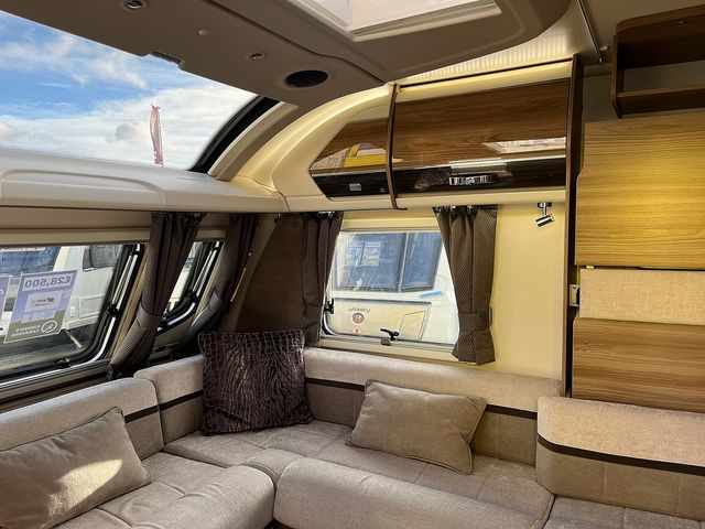 Swift Elegance 655 Touring Caravan (2019) - Picture 8