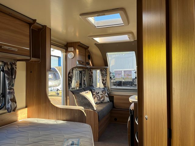 Bailey Pegasus Modena Touring Caravan (2016) - Picture 2