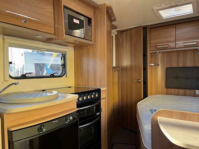 Bailey Pegasus Modena Touring Caravan (2016) - Picture 7