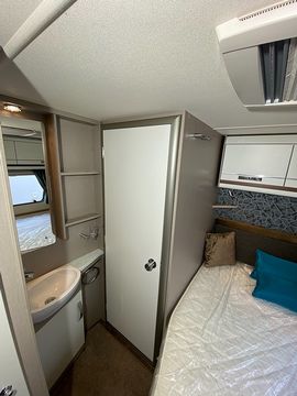 Sterling Eccles 514 Touring Caravan (2014) - Picture 9