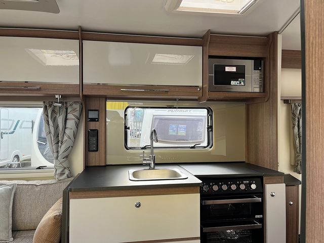 Bailey Vigo Touring Caravan (2018) - Picture 3