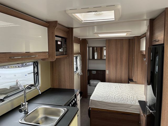 Bailey Vigo Touring Caravan (2018) - Picture 7