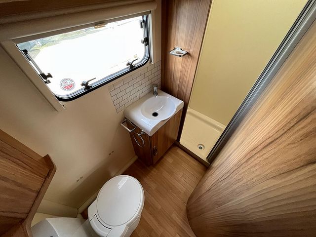 Bailey Pursuit 530/4 Touring Caravan (2014) - Picture 12