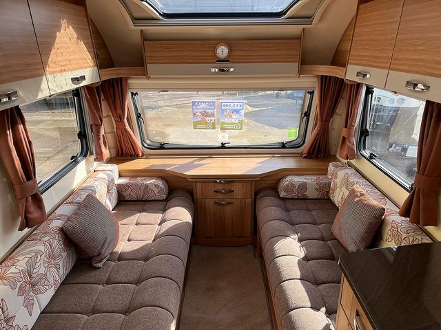 Bailey Pursuit 530/4 Touring Caravan (2014) - Picture 8