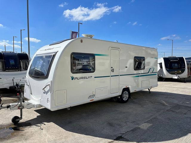 Bailey Pursuit 530/4 Touring Caravan (2017) - Picture 3