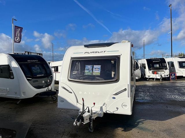 Bailey Pursuit 570/6 Touring Caravan (2018) - Picture 3