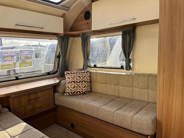 Bailey Pursuit 570/6 Touring Caravan (2018) - Picture 4
