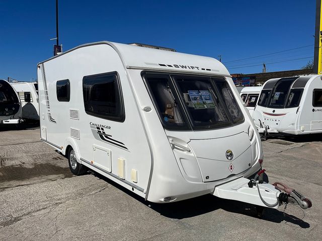 Swift Challenger 480 Touring Caravan (2009) - Picture 2