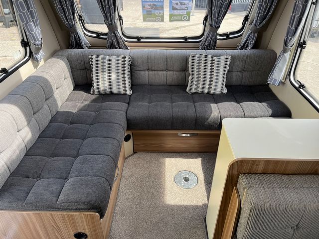Swift Sprite Quattro FB Touring Caravan (2018) - Picture 14