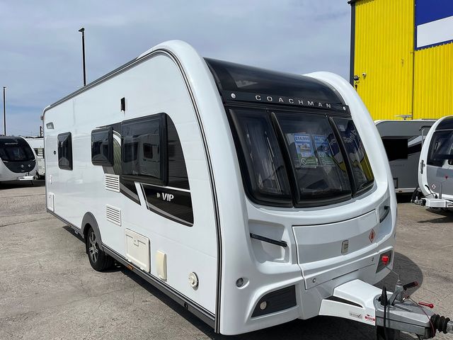 Coachman VIP 565/4 Touring Caravan (2013) - Picture 2