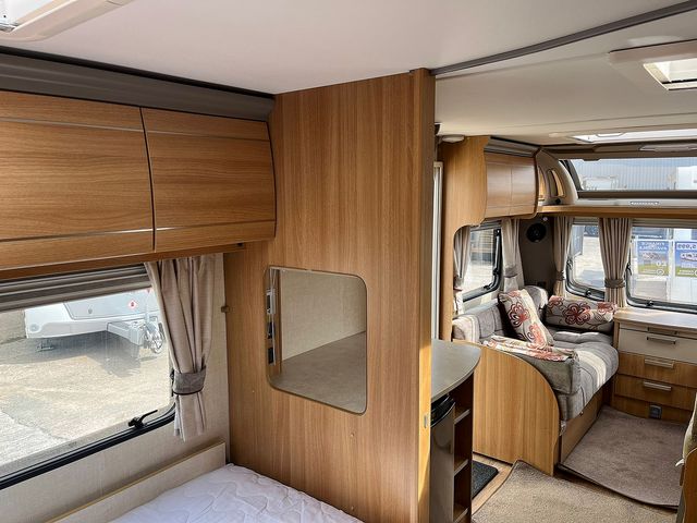 Coachman Laser 640/4 Touring Caravan (2012) - Picture 8