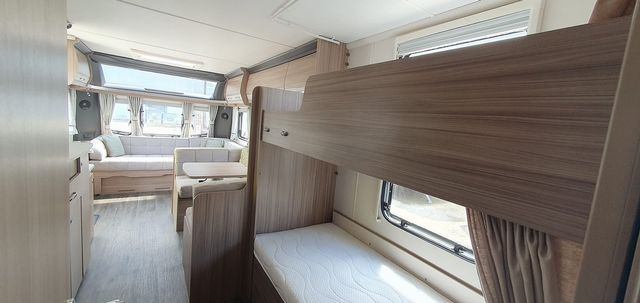 Coachman Arcadia Platinum 830 Touring Caravan (2020) - Picture 4