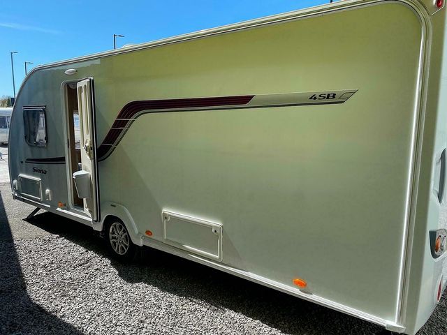 Swift Sienna Touring Caravan (2015) - Picture 3