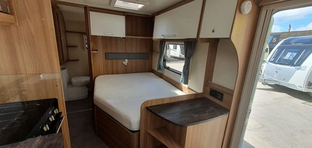 Bailey Pursuit 430/4 Touring Caravan (2017) - Picture 6
