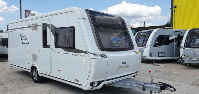 Hymer Nova GL 545 Touring Caravan (2015) - Picture 2