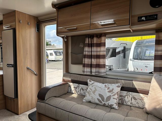 Bailey Unicorn Cadiz Touring Caravan (2015) - Picture 7