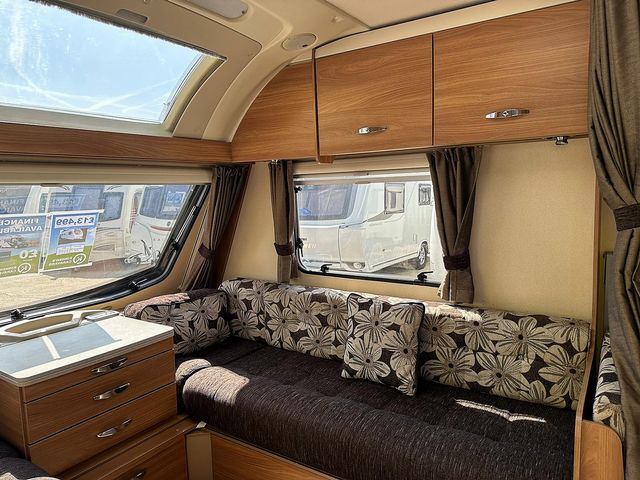 Swift Sprite Quattro FB Touring Caravan (2013) - Picture 3