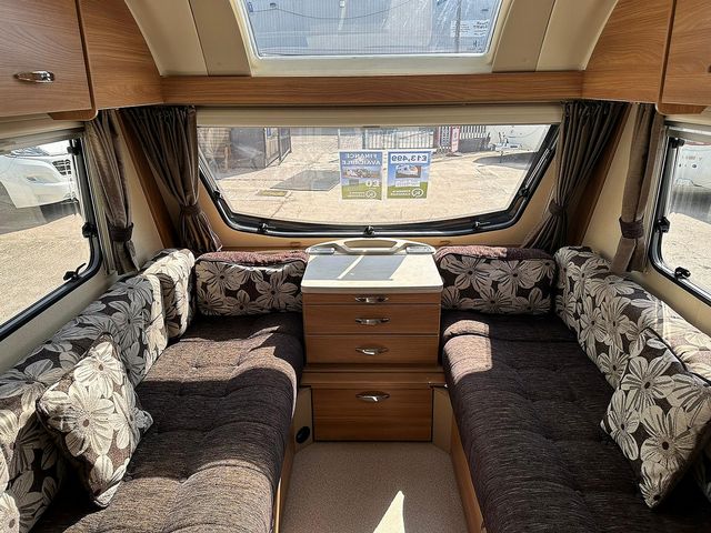 Swift Sprite Quattro FB Touring Caravan (2013) - Picture 4