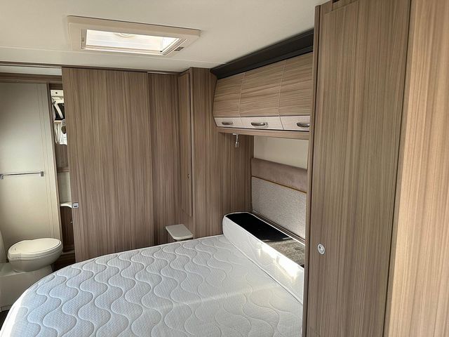 Coachman Highlander 575 Touring Caravan (2019) - Picture 6